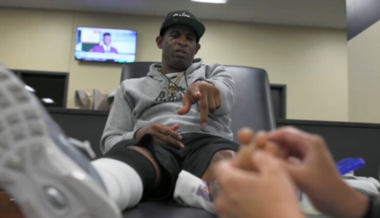 taylor sanders feet 6