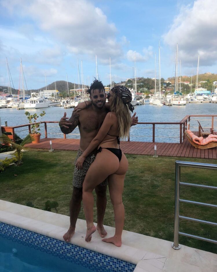 taylor selfridge feet 4