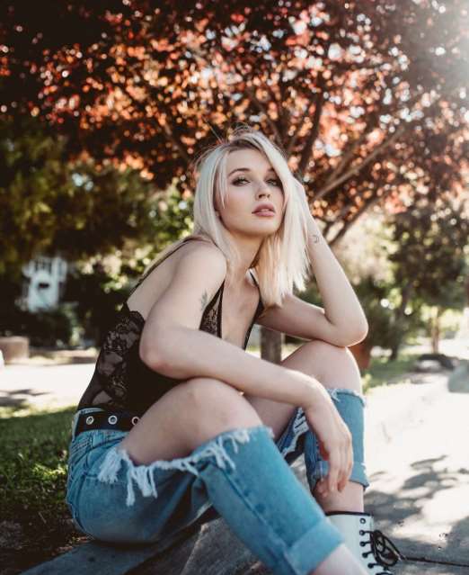 taylor skeens feet 6