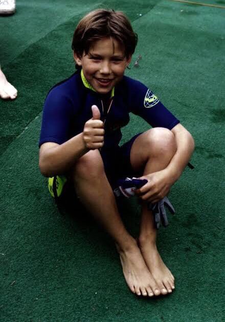 taylor thomas feet 5