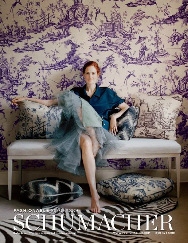 taylor tomasi hill feet 4