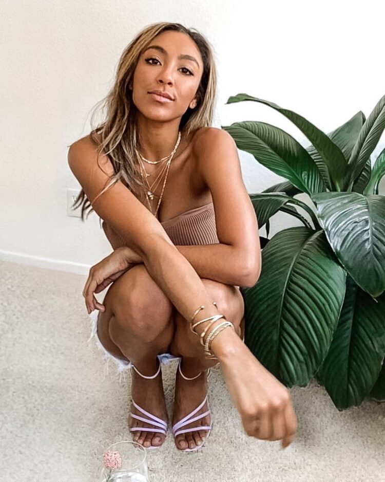 tayshia adams feet