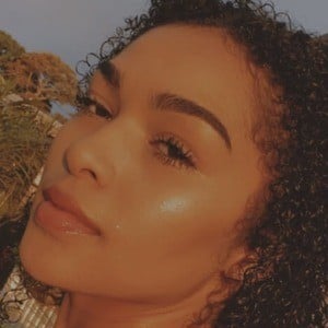 tearin paige newton feet 1