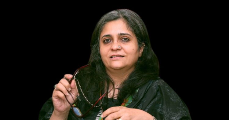 teesta setalvad feet 5