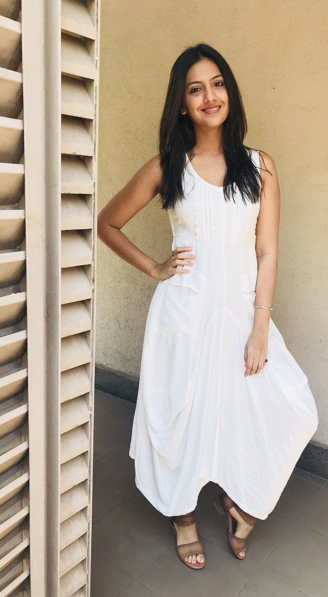 tejashri pradhan feet