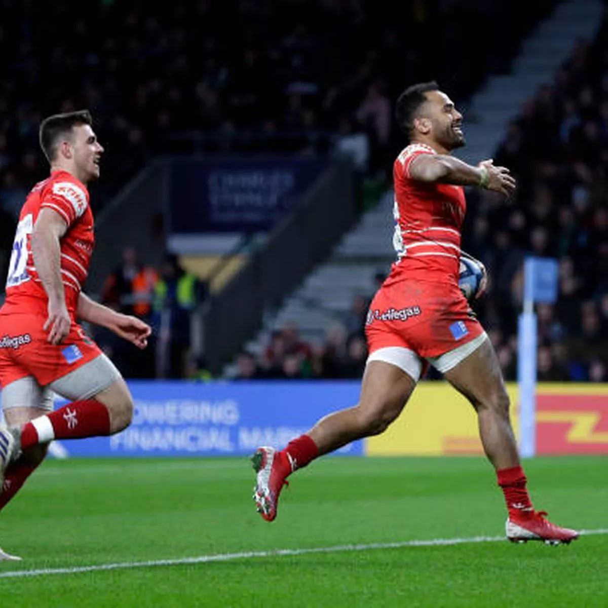 telusa veainu feet 6