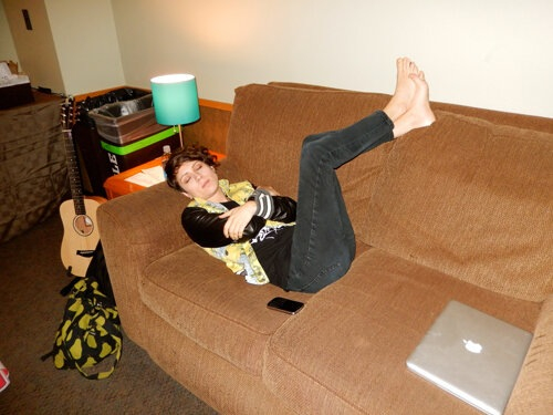 tena quin feet 4