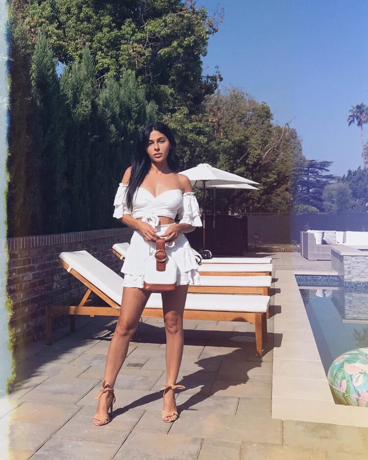 teni panosian feet 2