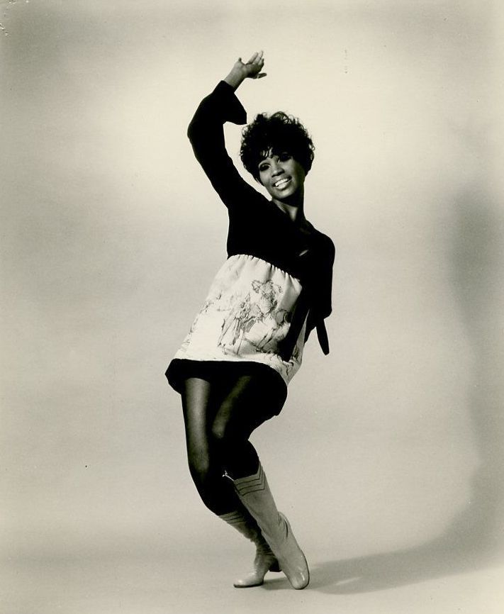 teresa graves feet 2