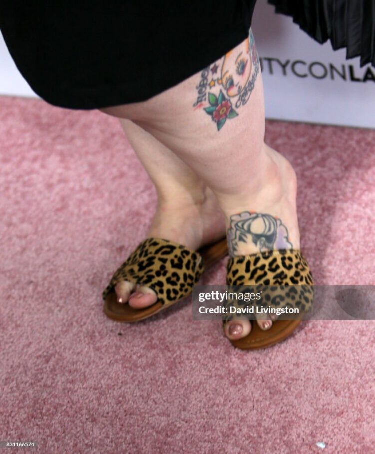 tess munster feet 1