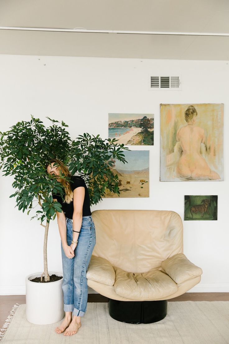 tessa neustadt feet 3