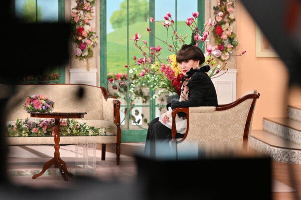 tetsuko kuroyanagi feet