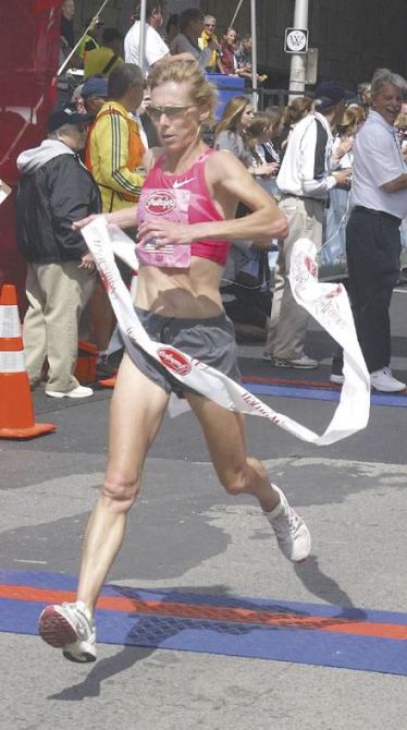 teyba erkesso feet 3