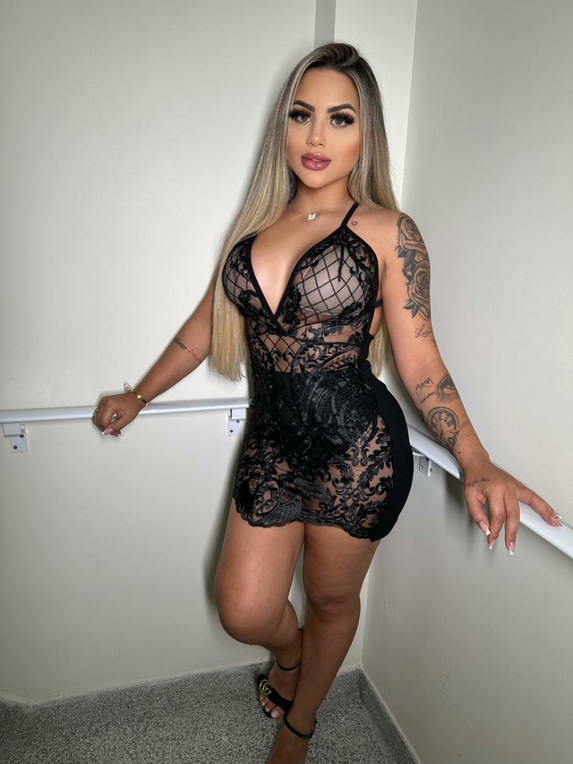 thaina theodoro feet 2