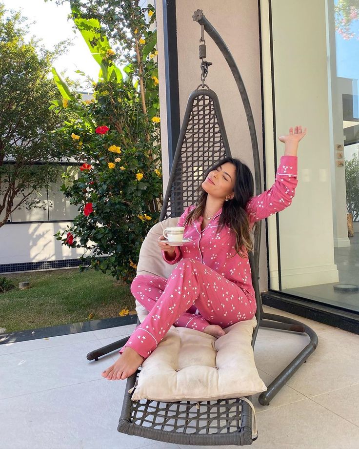 thais rodrigues feet