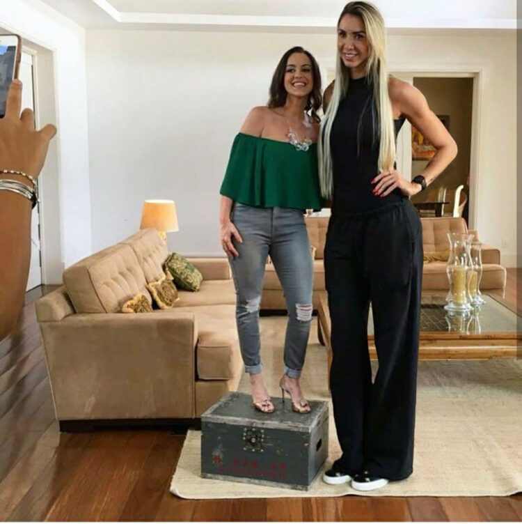 thaisa menezes feet 2