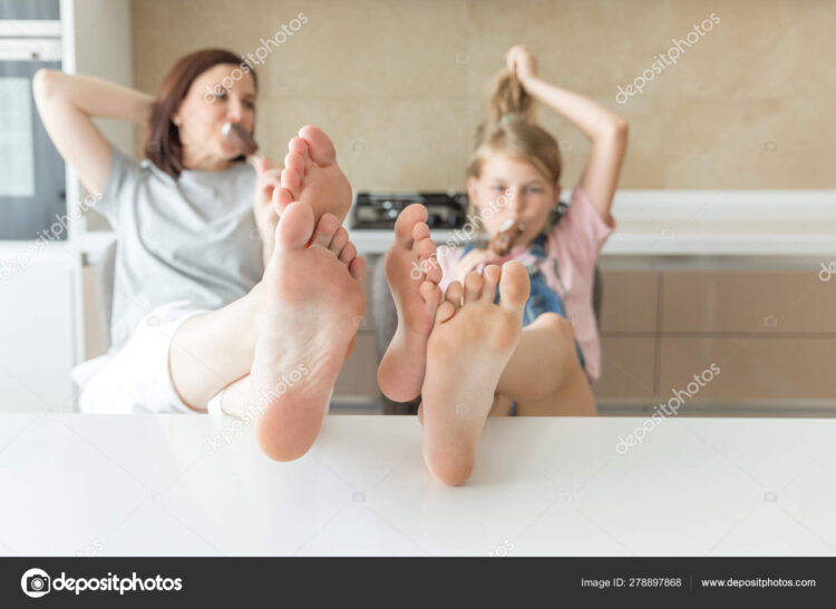 that chic mom feet 4