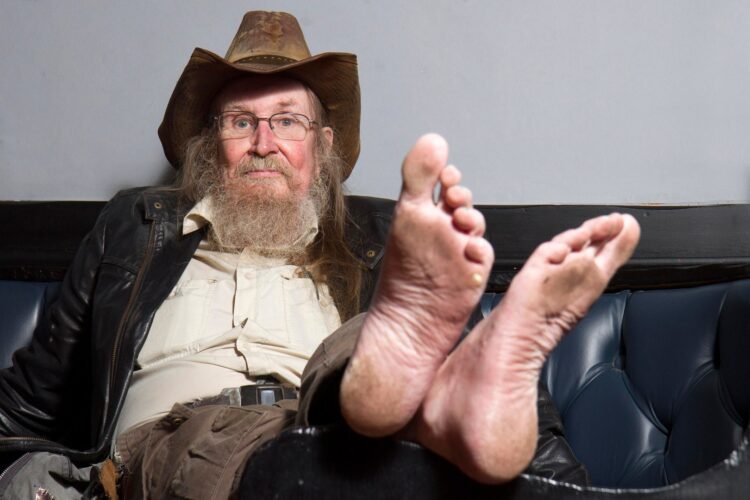 that hippy queen feet 6