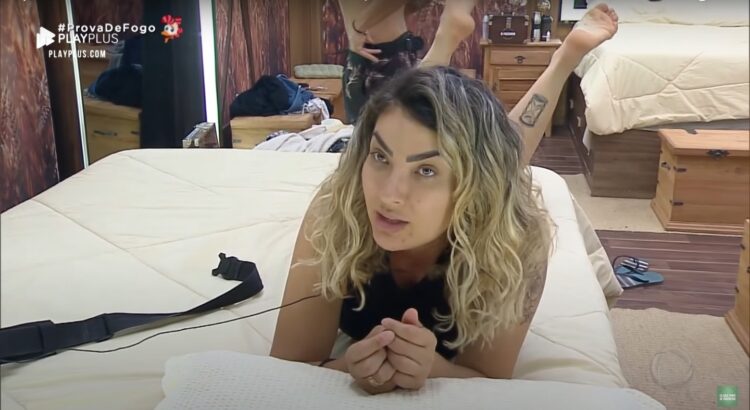 thayse teixeira feet 1