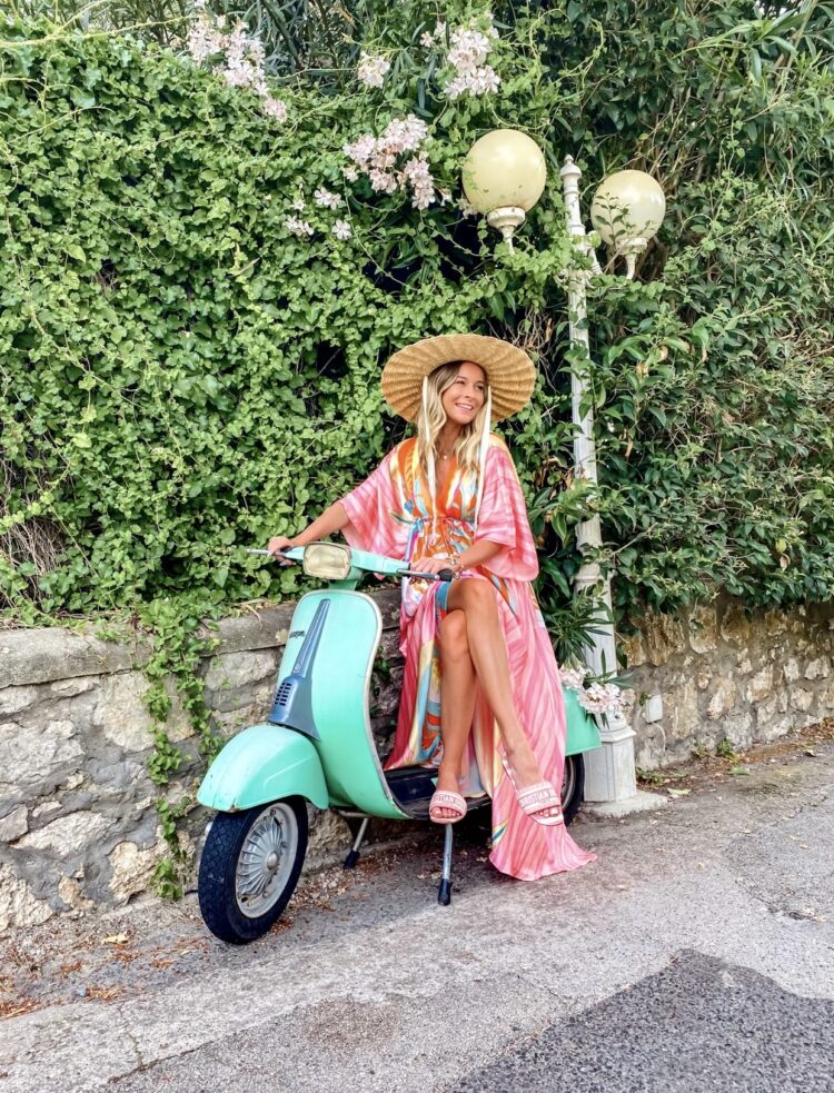 the blonde flamingo feet 1