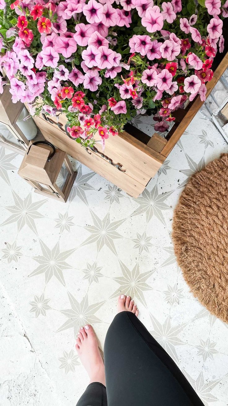 the sassy barn feet 3