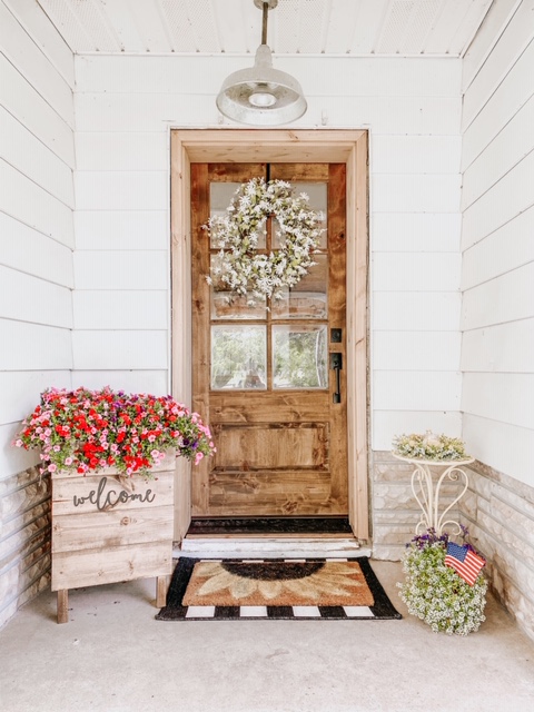 the sassy barn feet 6