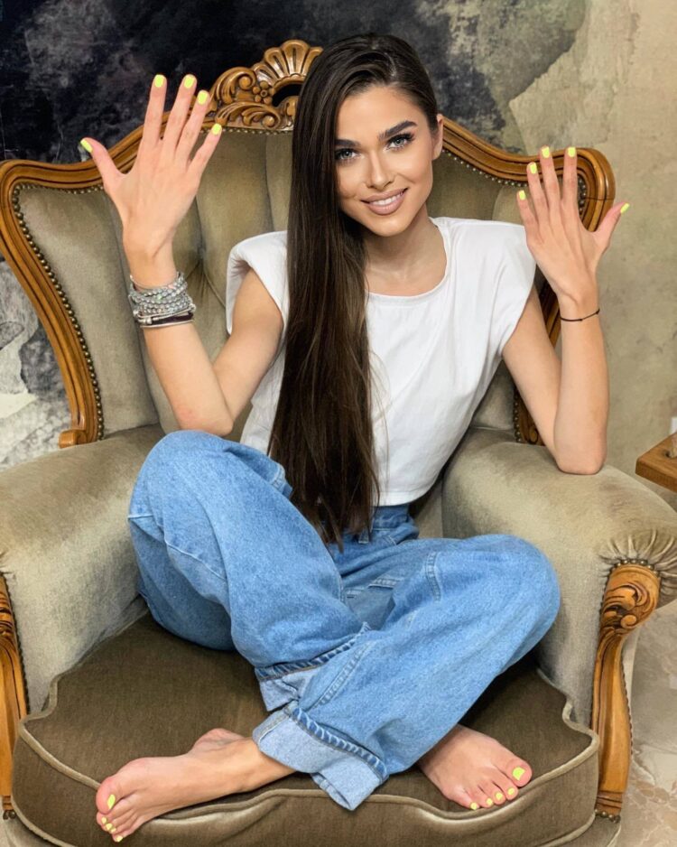 theo rose feet 3