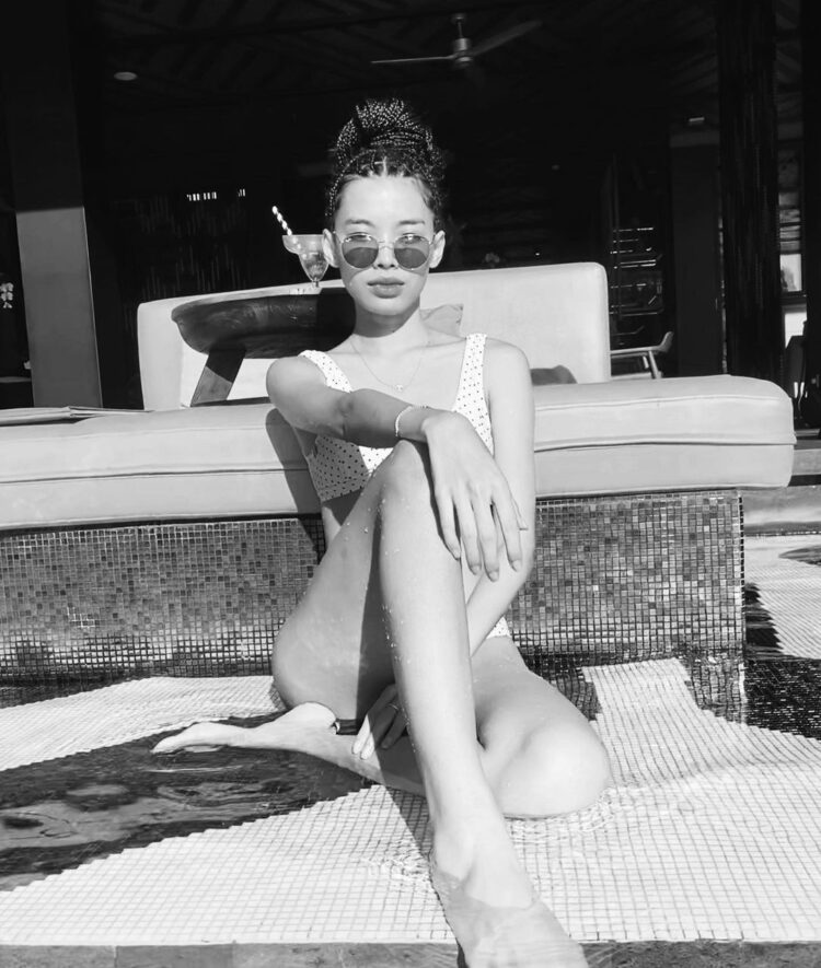 thet thet thinn feet 6