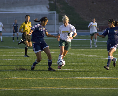 thoraya maronesy feet 1