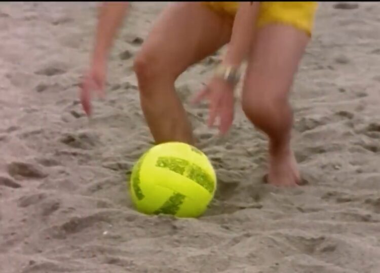 thuy trang feet 3