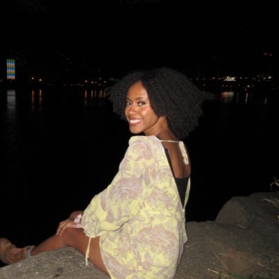 tia valentine feet 5