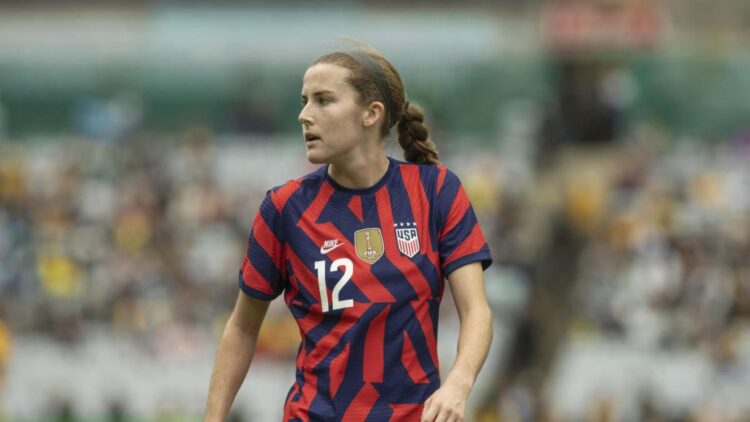 tierna lillis davidson feet 4