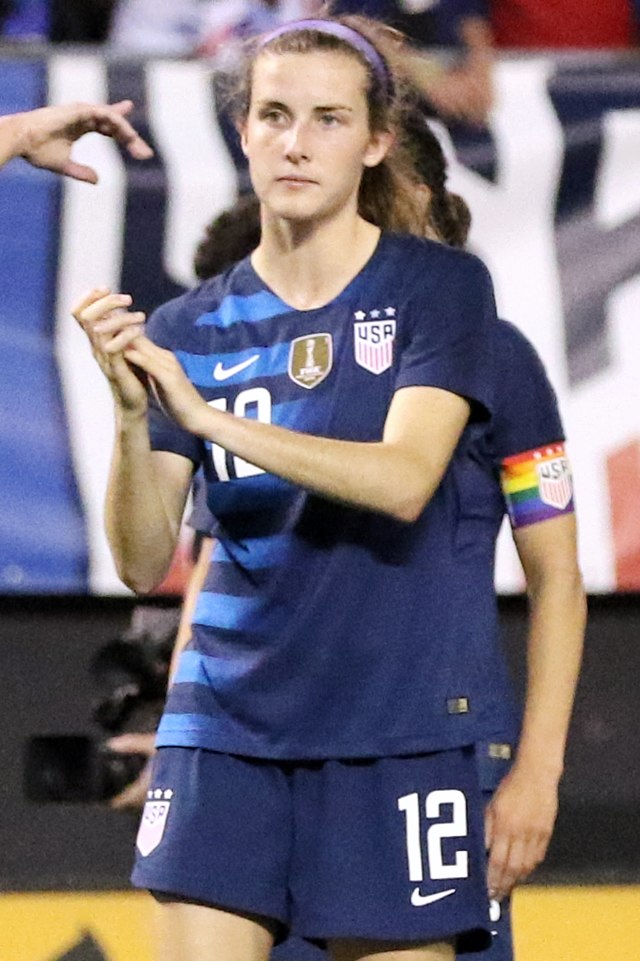 tierna lillis davidson feet 6