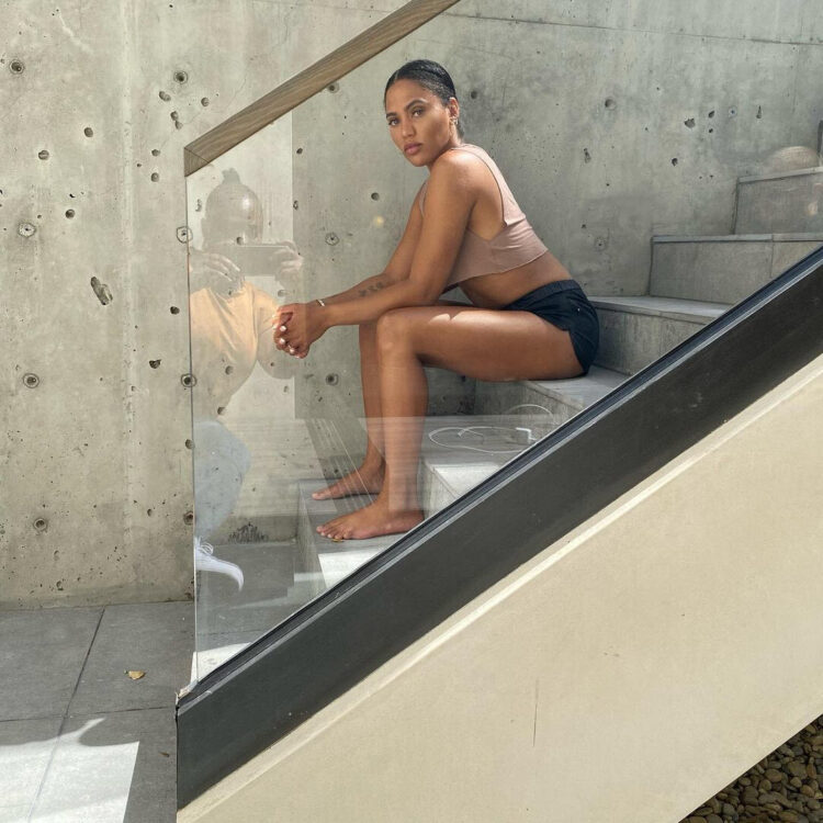 tiffany curry feet 2