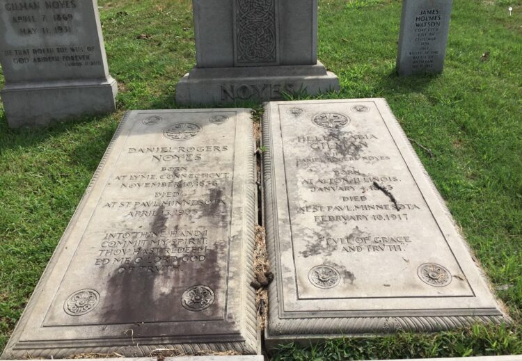 tiffany ledger feet 4