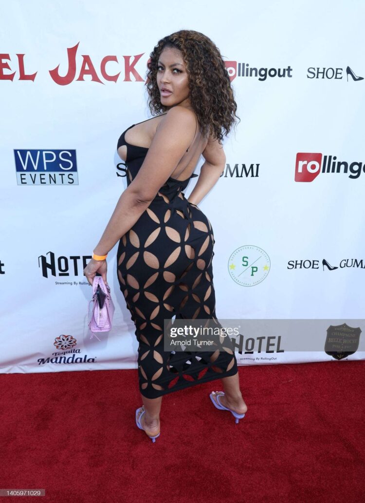 tiffany walker feet 2