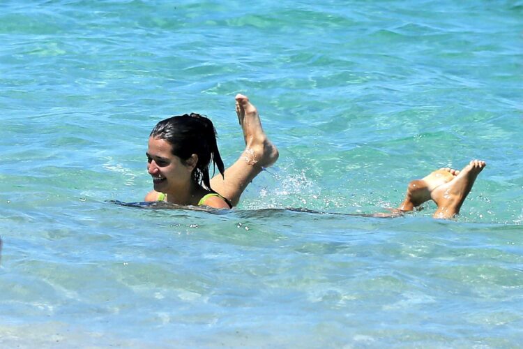 tiger lily hutchence feet 2 scaled