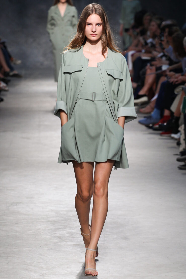 tilda lindstam feet 5