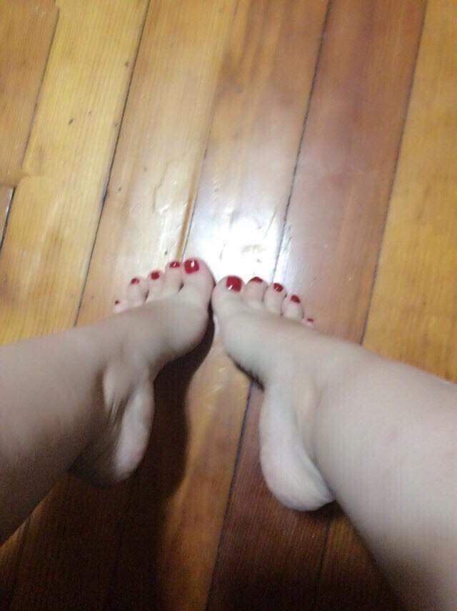 tina benko feet