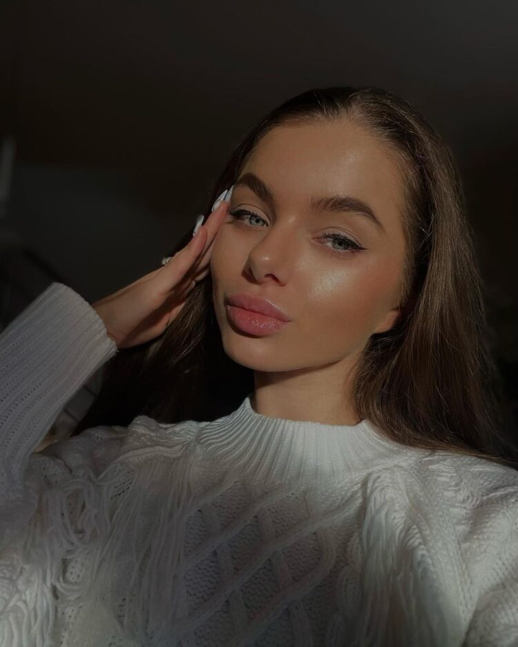 tina hederova feet 3