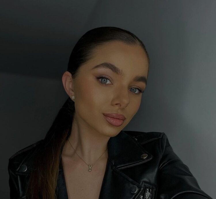 tina hederova feet 4