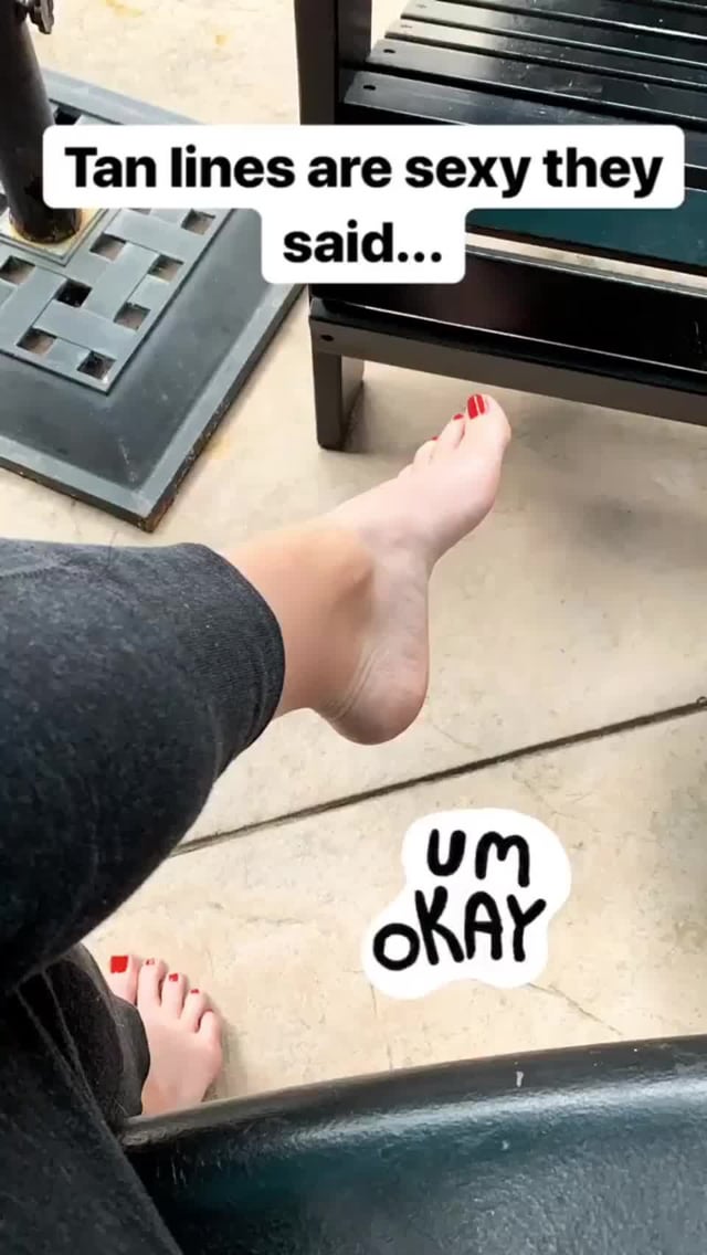 tina majorino feet 3