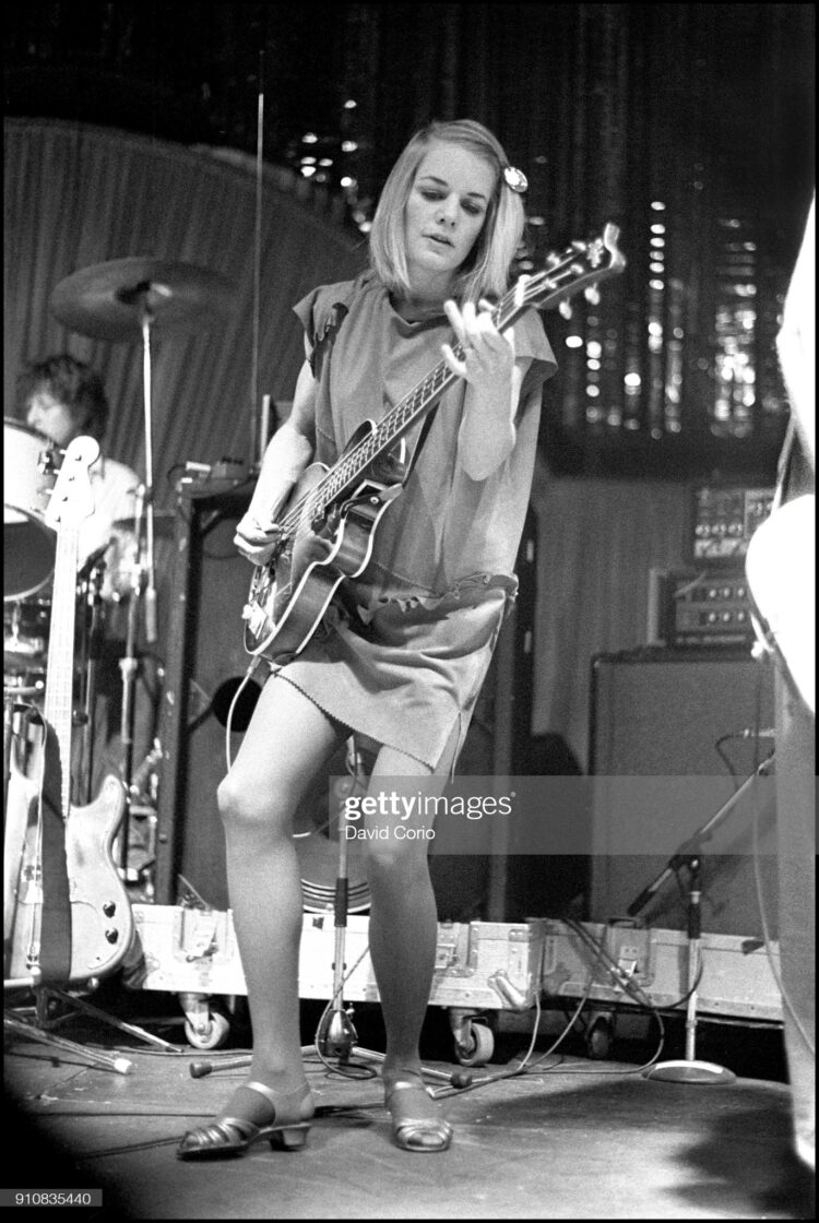 tina weymouth feet 2