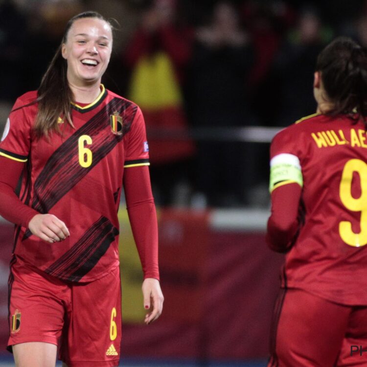 tine de caigny feet 4