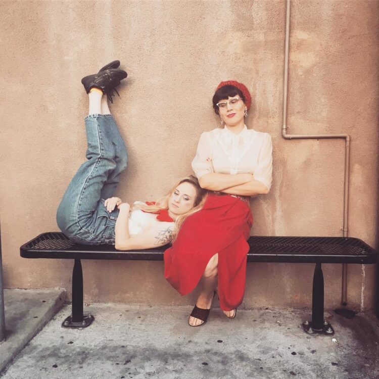 tipper newton feet 6