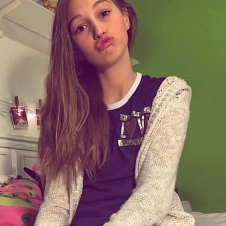 titi evelyn titi feet