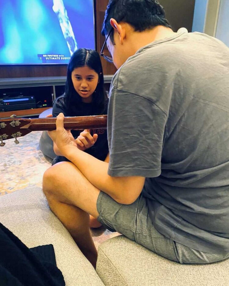 titi rajo bintang feet 2