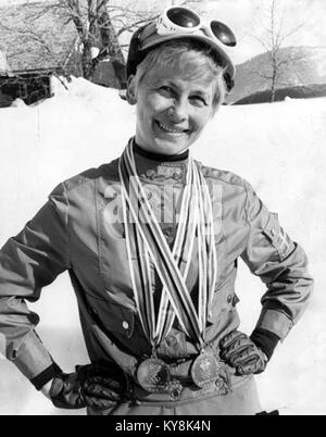 toini gustafsson feet 4