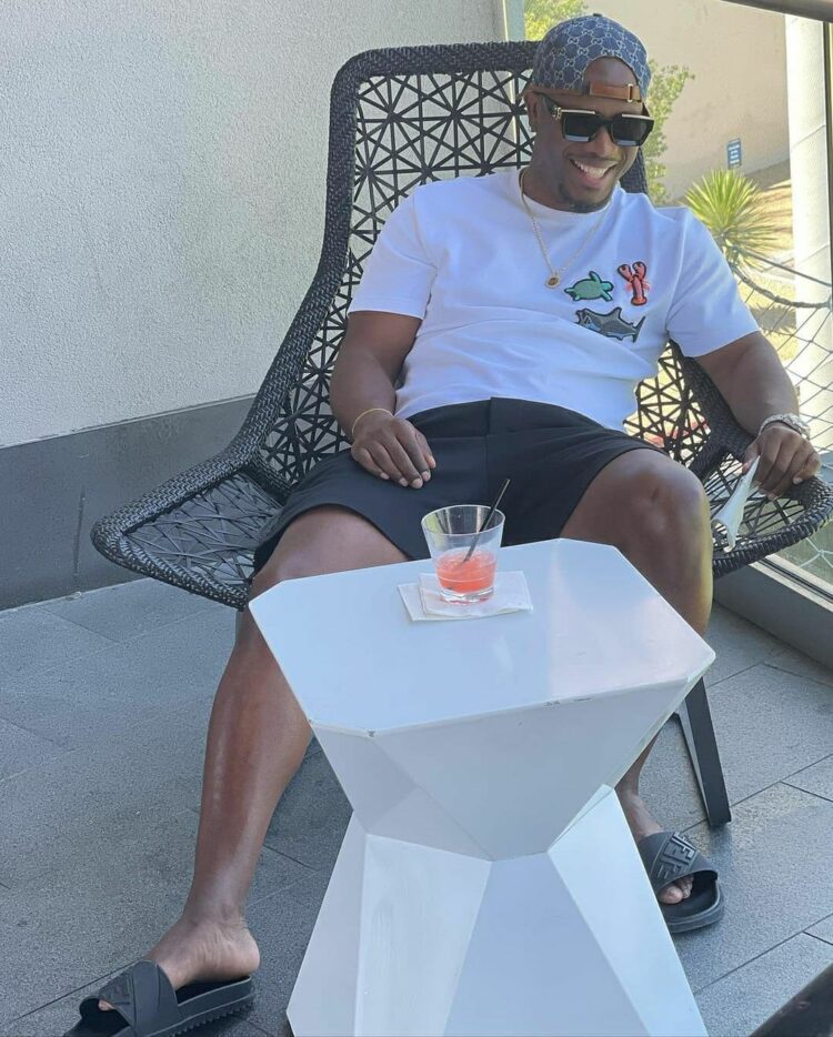 tommicus walker feet 1