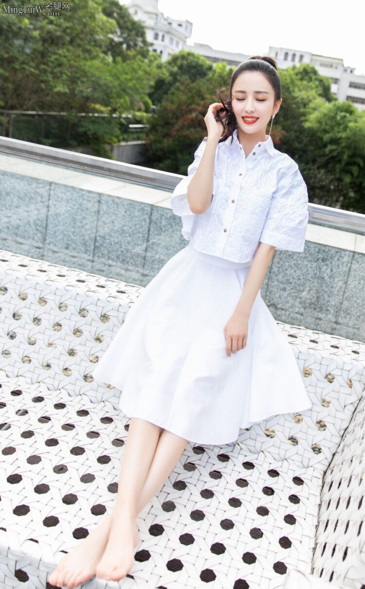 tong liya feet 5 scaled